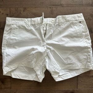 3/$20 Pre-owned Tommy Hilfiger White Shorts - size 12